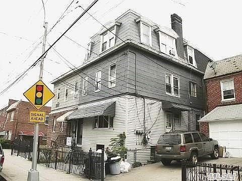2nd image of 9845 Corona Ave