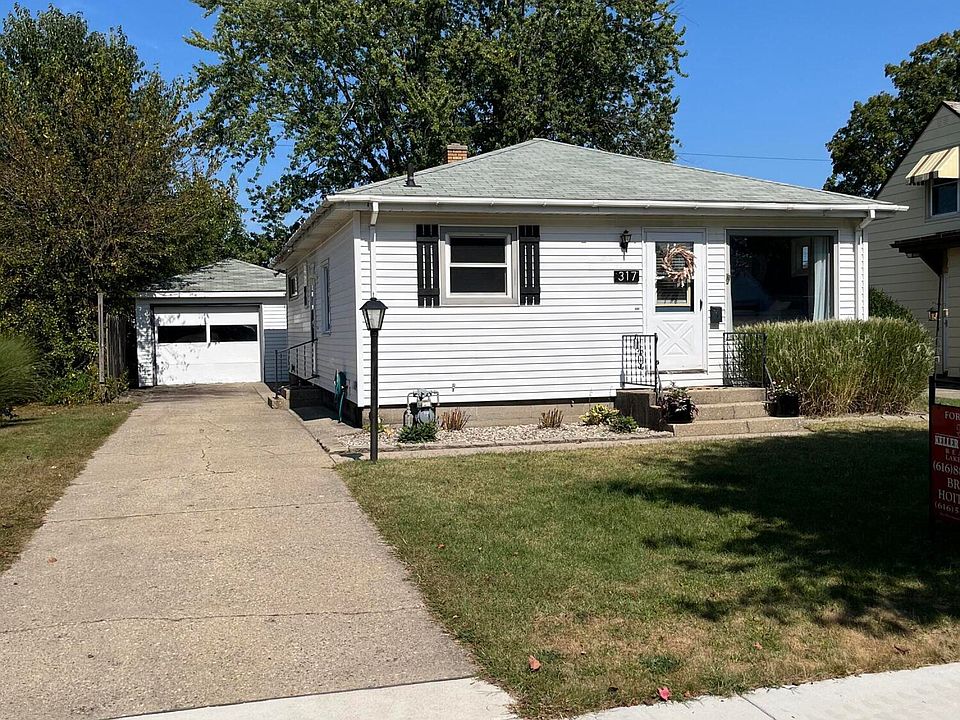 1st image of 317 W 28th St