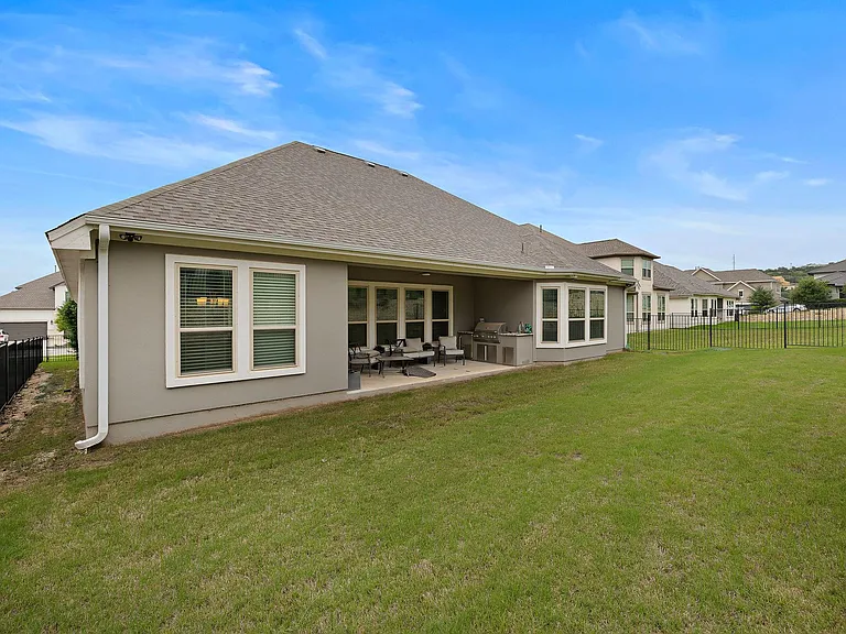 4705 Napoli Shore Dr — Photo 36