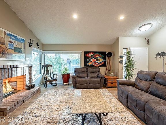 4th image of 4740 Rockvale Dr