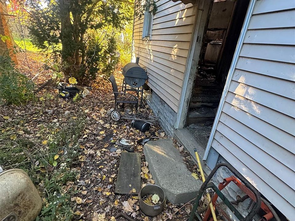 1st image of 7521 Rutherford St