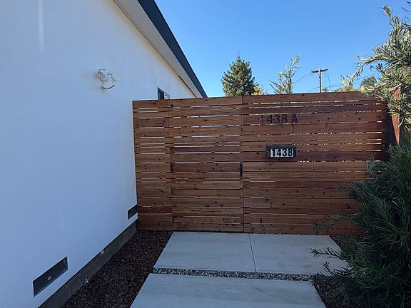 4th image of 1438 Miramonte Ave