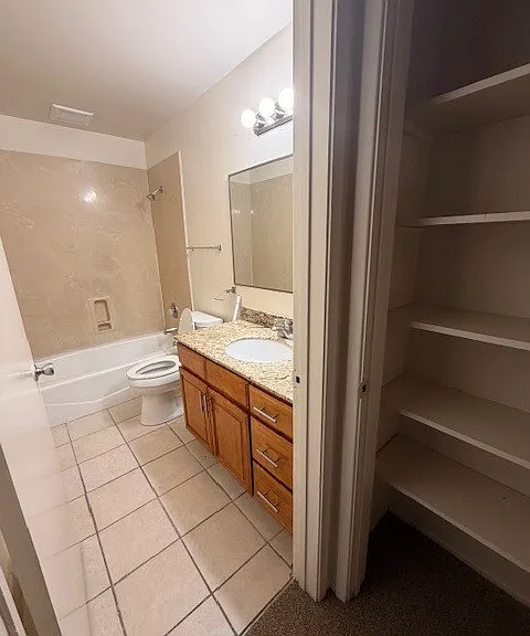 Kearny Street Apartments — Photo 20