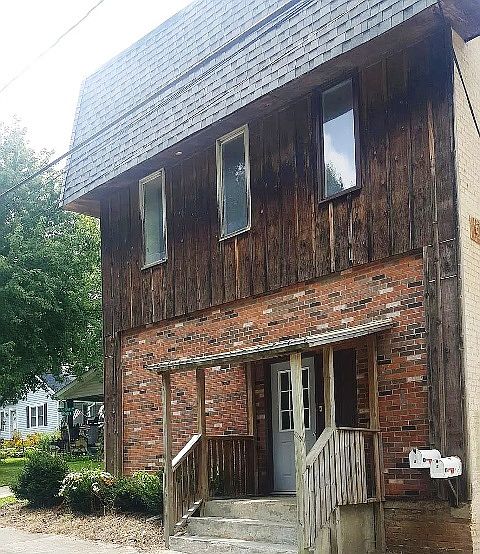 1st image of 611 S Clayton St #1