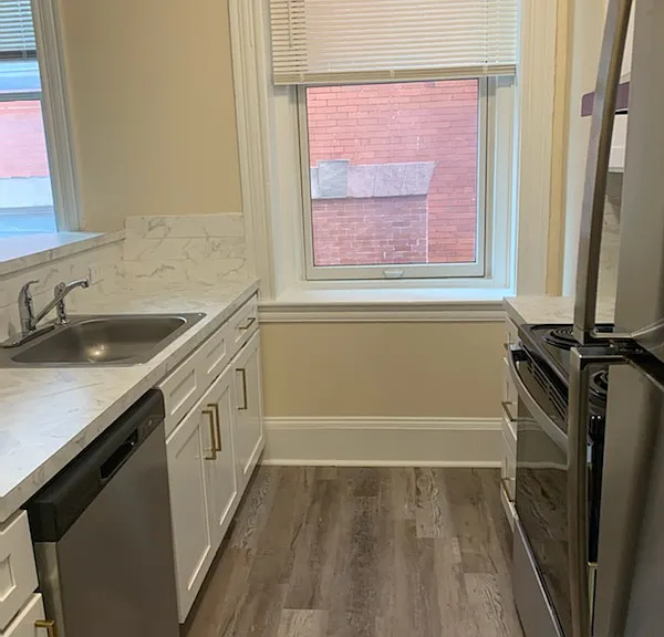 Huntington Apartments — Photo 16