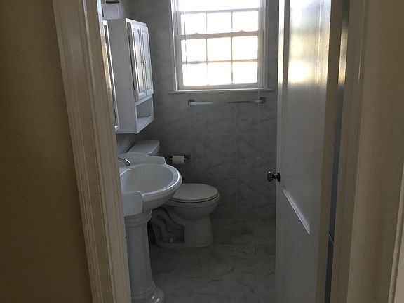 3rd image of 62 Valencia St #A