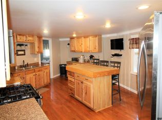 424 Union Mills Rd, Broadalbin, NY 12025