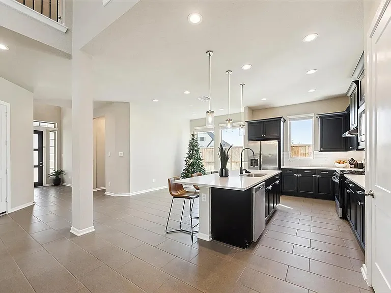 29634 Sterling Knoll Dr — Photo 4