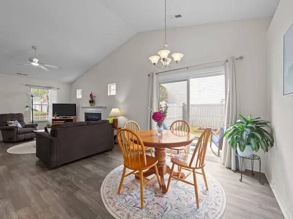 232 Adefield Ln, Holly Springs, NC 27540