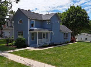 201 West St, Kingston, IL 60145