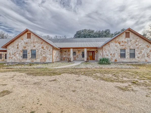 498 Camino Del Rancho, ConCan, TX 78838