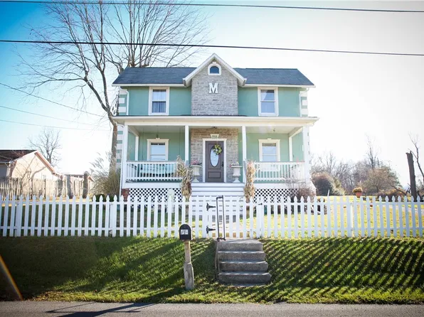 218 Dewitt Ave, Connellsville, PA 15425