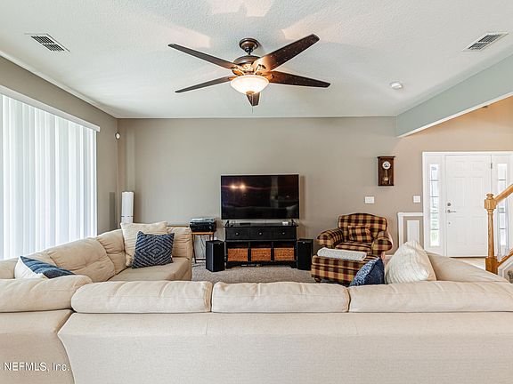 4th image of 4243 Clybourne Ln
