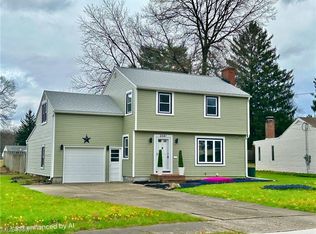 2541 Gladwae Dr, Youngstown, OH