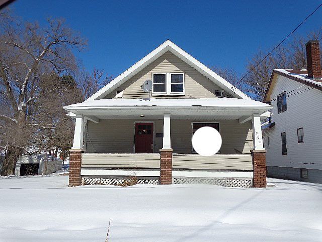 1st image of 908 W La Clede Ave