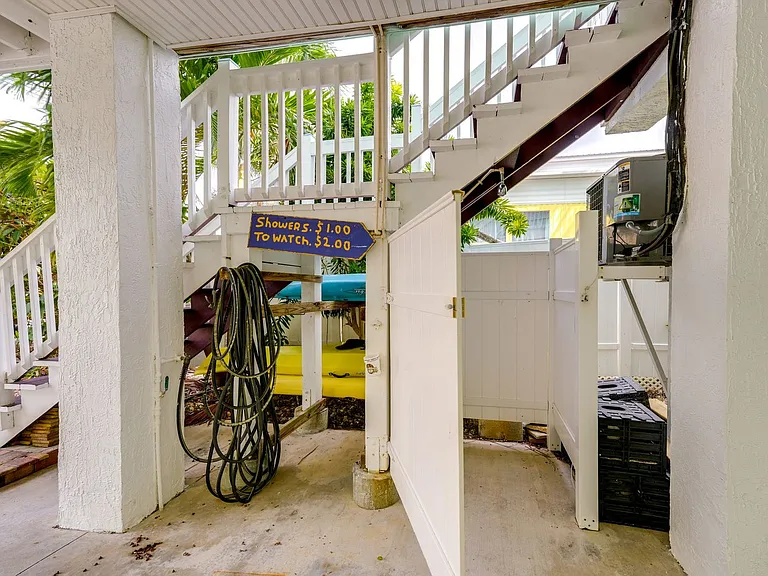 31 Palm Dr #1-ID1546457P — Photo 13