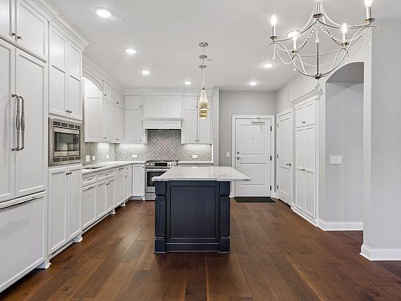 4th image of 15420 Oakcroft Pl Unit 223