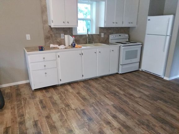 4th image of 140 Westminster St