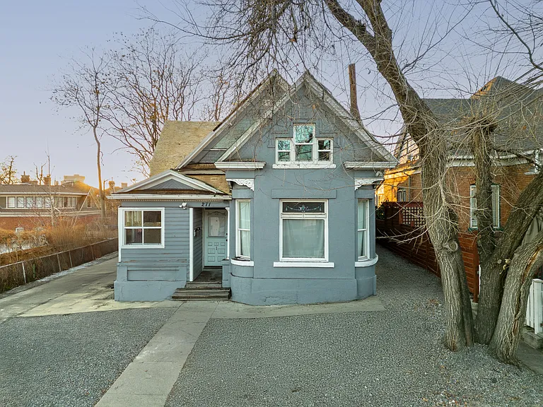 271 E St #3 — Photo 18