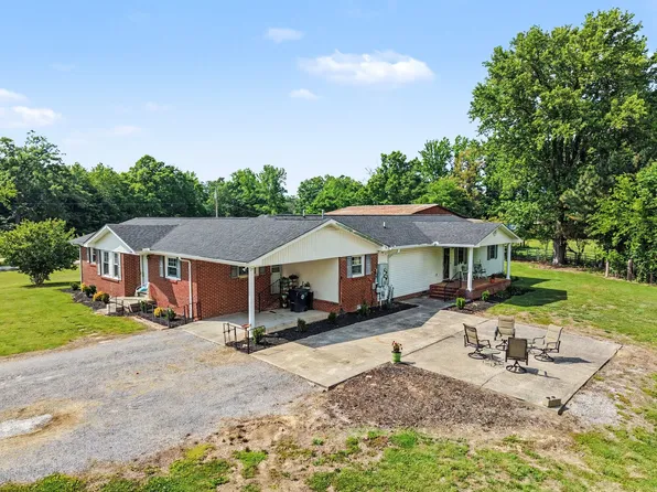524 Elm St, Smithville, TN 37166