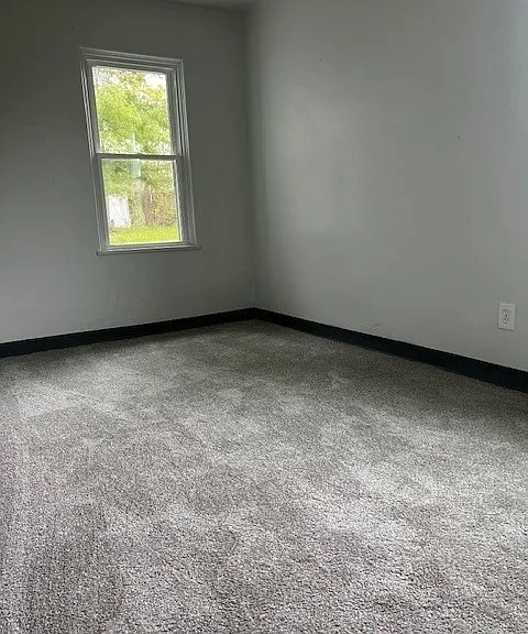 411 Wesley Ave — Photo 9