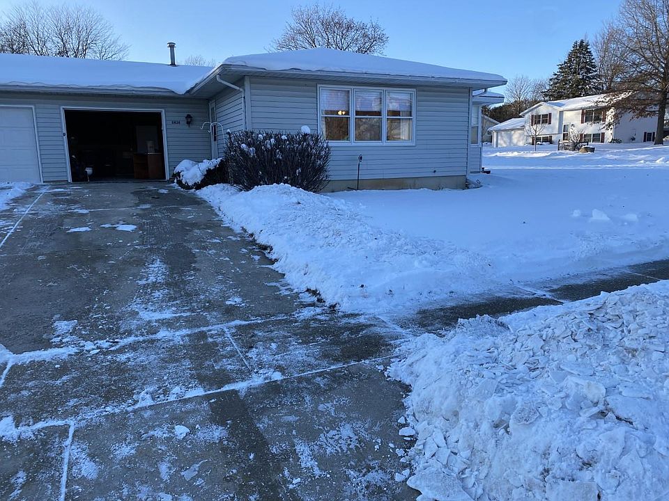 1st image of 1424 N Van Buren St