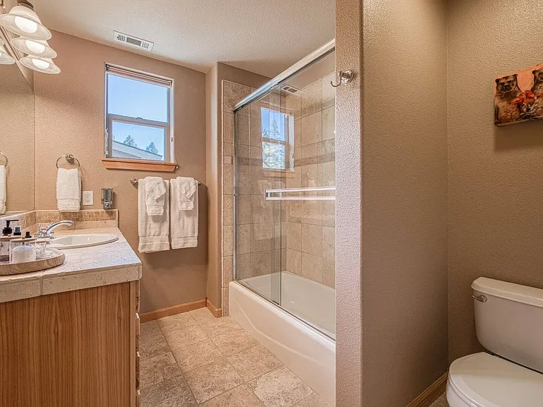 10559 Sara Bear Ln — Photo 32