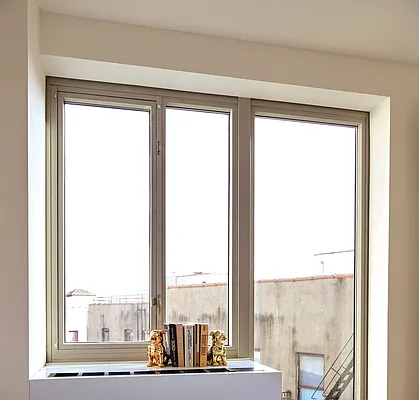 Rented by Perry Associates NYC Inc | media 18