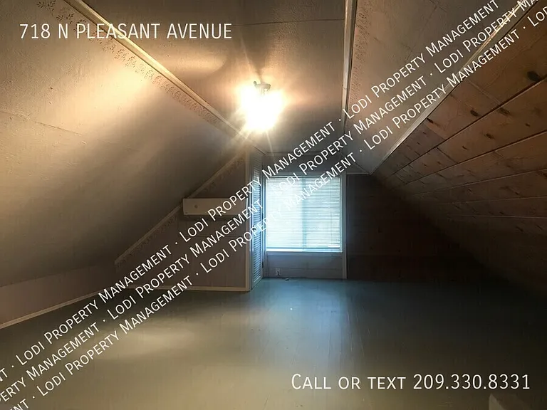 718 N Pleasant Ave — Photo 9