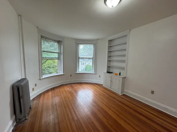 94 Corey Rd APT 21, Boston, MA 02135