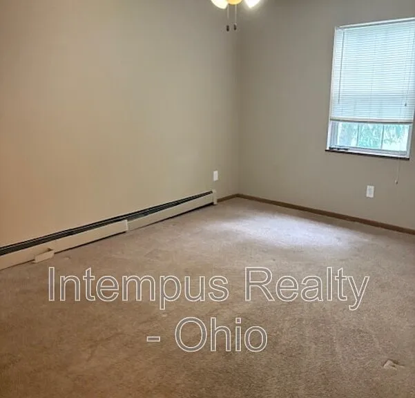 3865 Indian Run Dr #4 — Photo 6