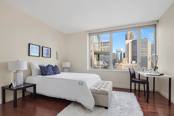 Rented by Compass | media 25