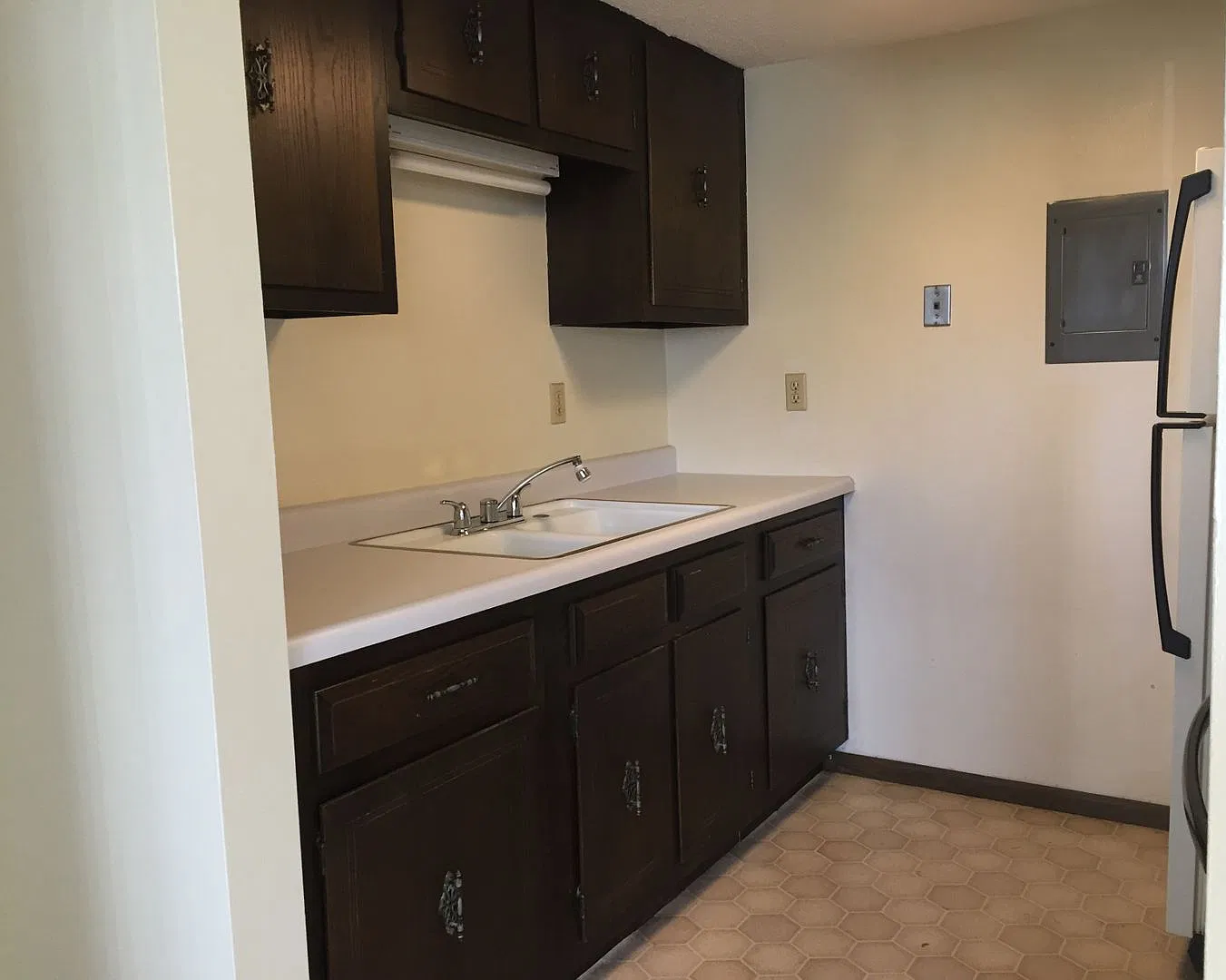 Ravenwood Rd Apartments — Photo 4