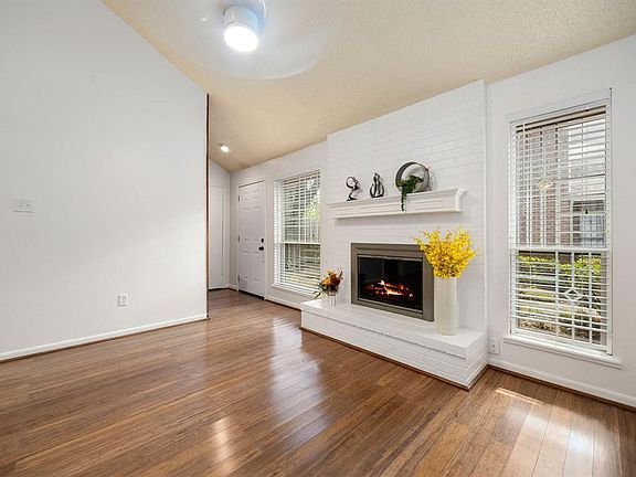 4th image of 2825 Panagard Drive #39