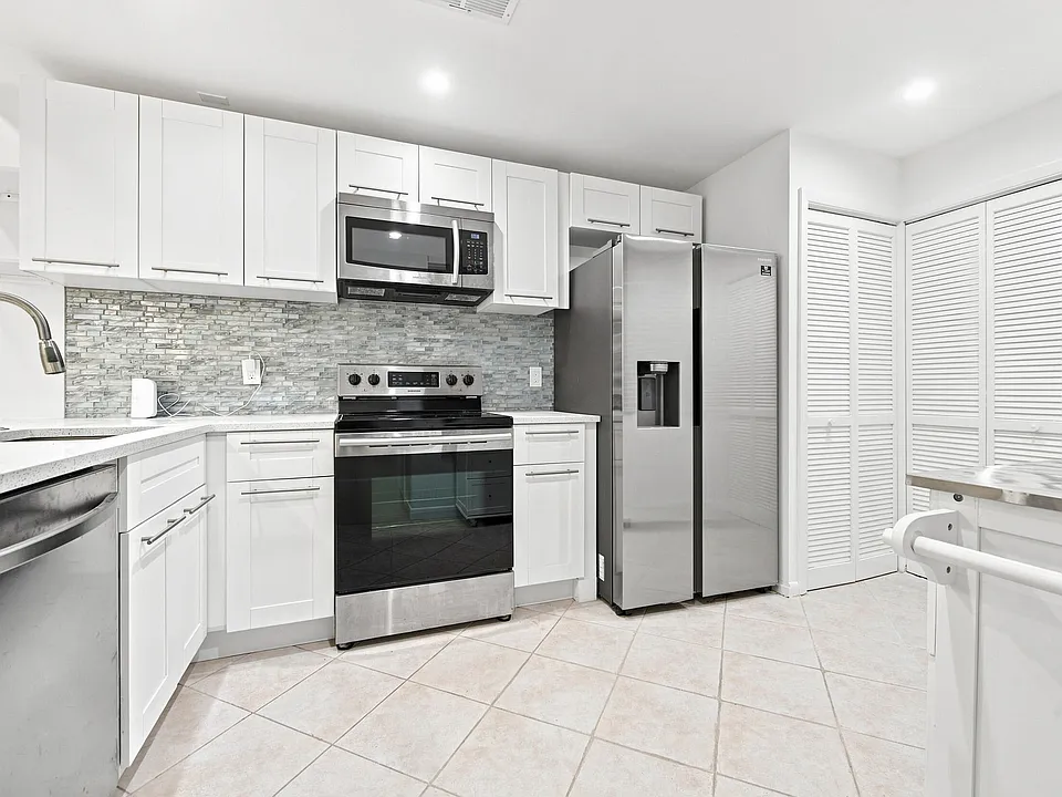 7508 La Paz Blvd #107