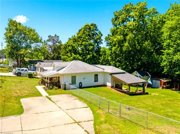 413 & 415 E Dayton Ave, High Pt, NC 27262