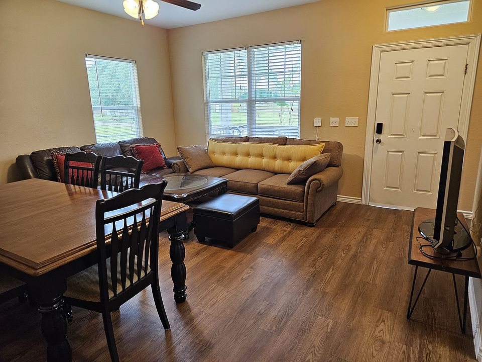 Living room 1