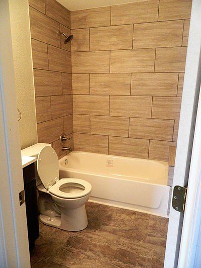 2nd image of 590 Everett St