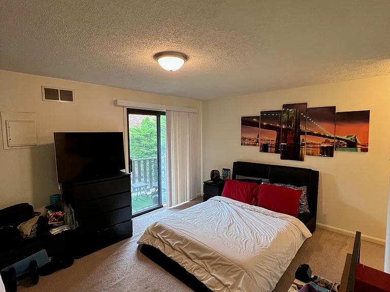 145 Southern Ave #3 — Photo 9
