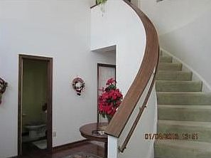 4th image of 820 Emerald Dr