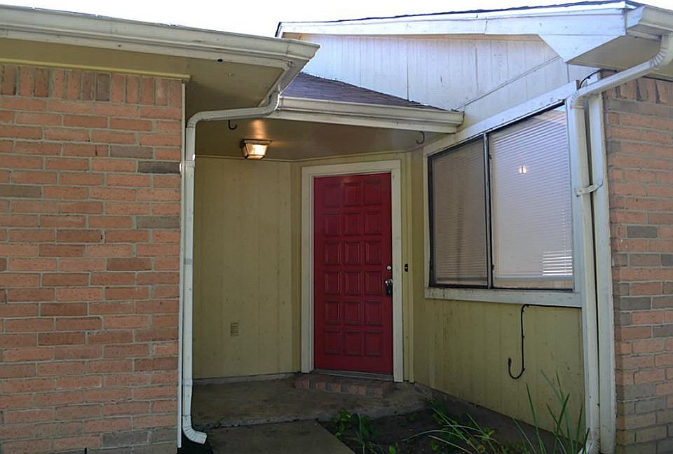 1st image of 3323 Windy Royal Dr