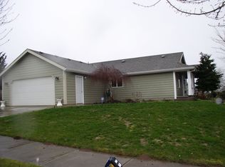 561 SE Mountain View Ln, Estacada, OR 97023