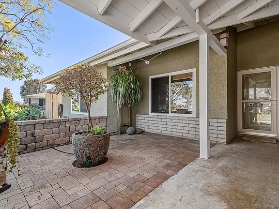 4th image of 2245 Nob Hill Dr