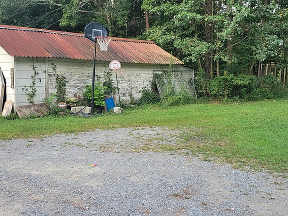 3rd image of 2261 Old Highway 27