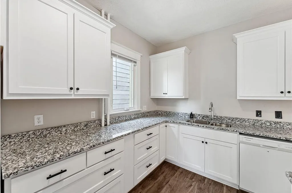 5 bed, $4,550 — Photo 2