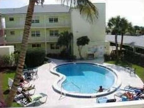 5th image of 1441 Ocean Dr APT 201