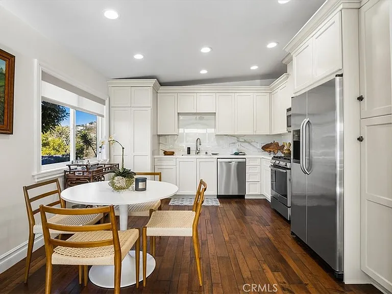 737 Griffith Way — Photo 7