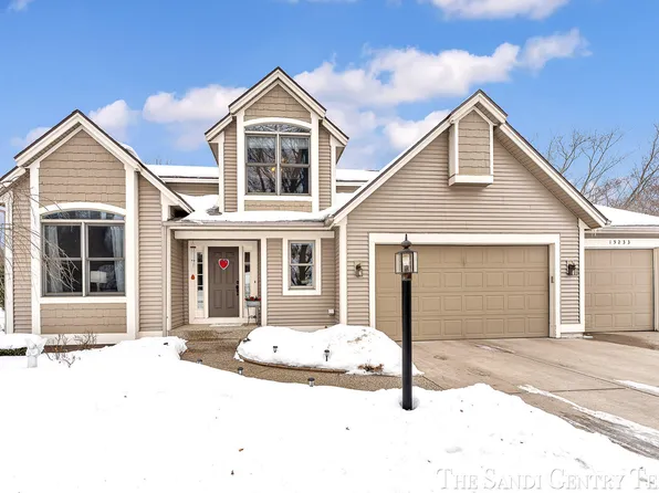15233 Rannes Rd, Spring Lake, MI 49456