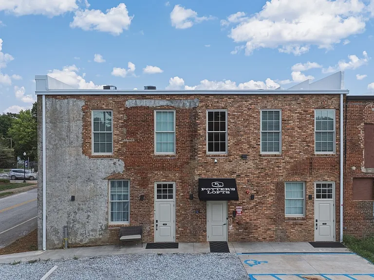 Potter's Lofts - Main Street, Cowpens SC — Photo 7