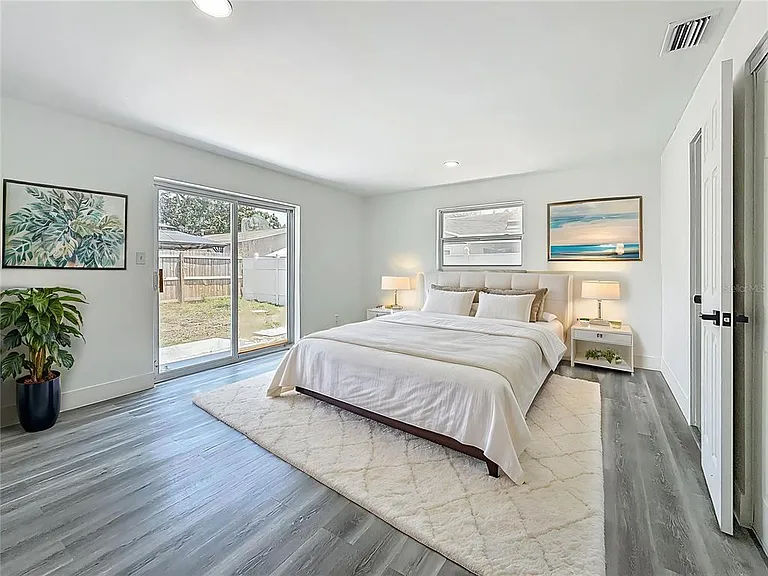1755 Shore Acres Blvd NE — Photo 2